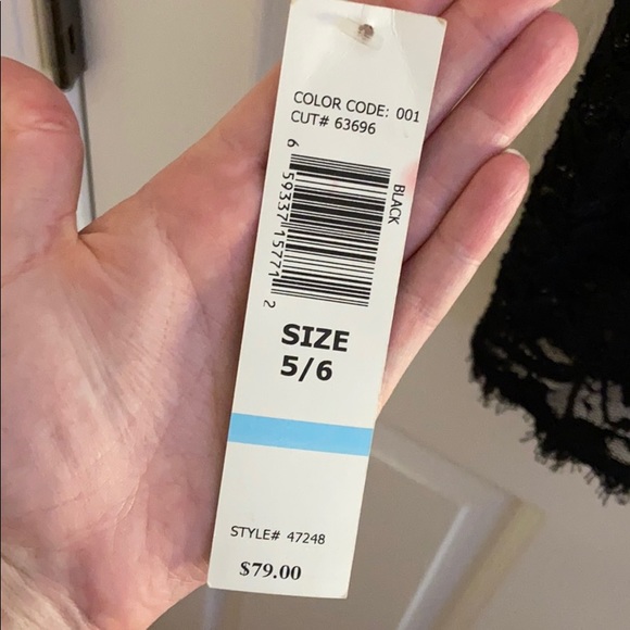 Black laced dress - Picture 3 of 5